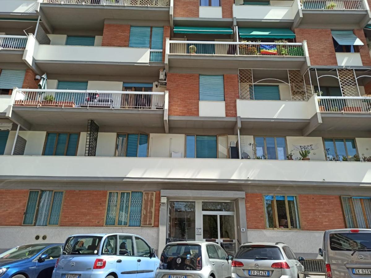 شقة Casa Vacanze Giulia A Careggi Wi-Fi فلورنس المظهر الخارجي الصورة